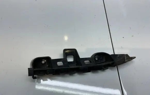 Volkswagen PASSAT B7 Front bumper mounting bracket 3AA807184