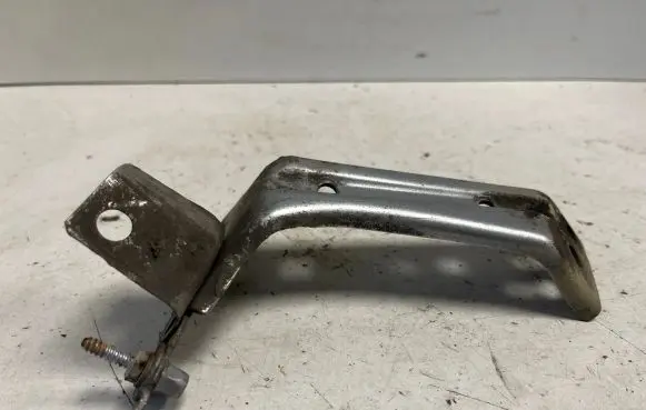 Volkswagen PASSAT B8 Fender mounting bracket 3G0821141