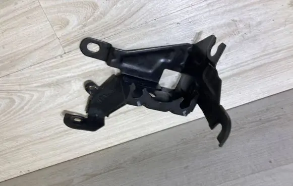 Peugeot Expert ABS pump bracket 9806951380