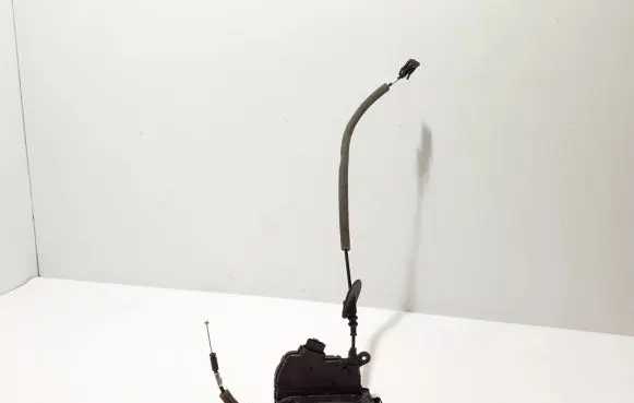 Renault Arkana Rear door lock 825022233r