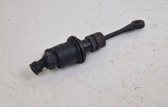 Hyundai i40 Clutch master cylinder