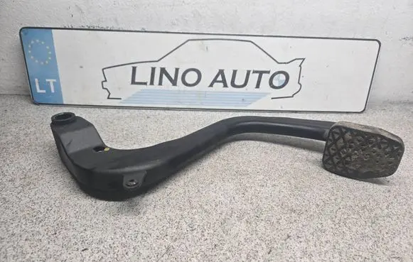 BMW X3 E83 Clutch pedal 33311251