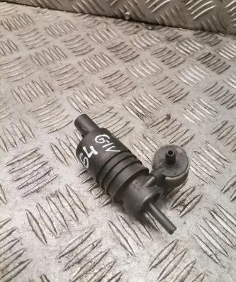 Volkswagen Golf IV Windscreen/windshield washer pump