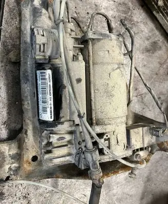 Mercedes-Benz Vito Viano W639 Tire air pump compressor 63932002040