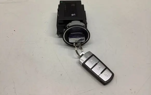 Volkswagen PASSAT B6 Ignition lock 3C0905843