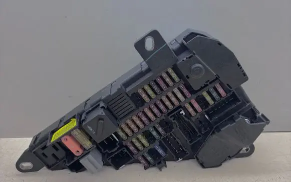 BMW 5 E60 E61 Fuse box set 690659905 690660105 690658807