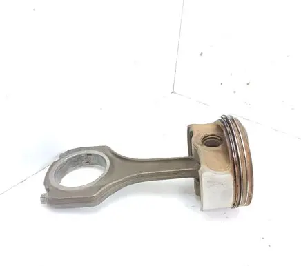 BMW M5 Piston with connecting rod
