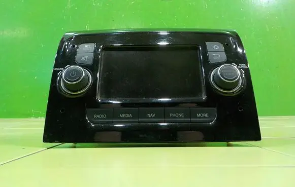 Peugeot Boxer Radio/CD/DVD/GPS head unit 07357306680 XP202
