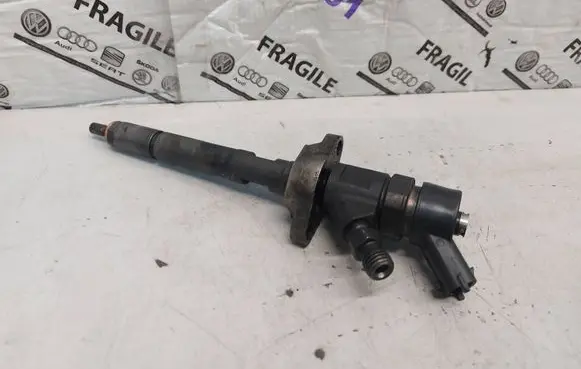 Citroen C4 I Picasso Fuel injector 0445110254