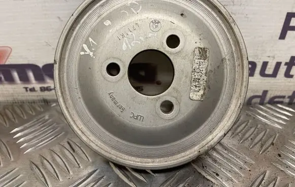 BMW X1 E84 Water pump pulley 