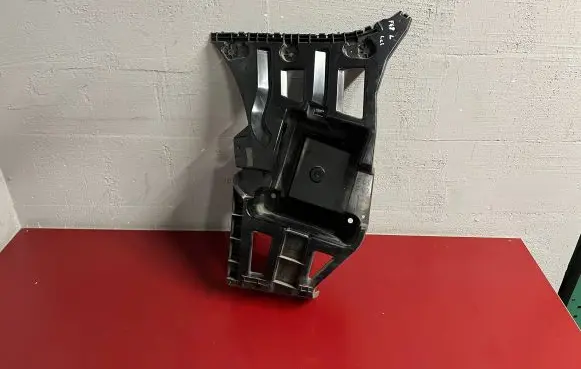 BMW X1 F48 F49 Bumper support mounting bracket corner 7332317 51127332317