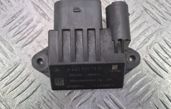 Mercedes-Benz CLS C219 Glow plug pre-heat relay A6429007801 E2110021041 16029010871
