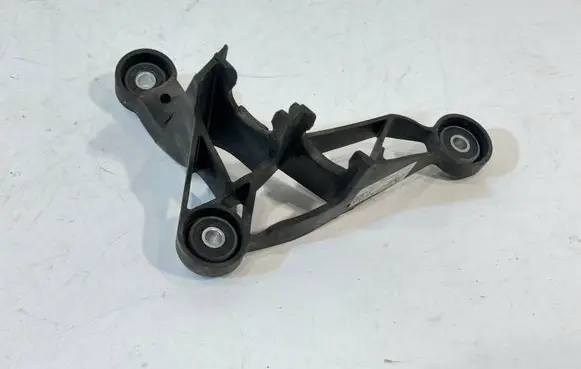 Volkswagen Transporter - Caravelle T6 Gear shift cable bracket 7LA711781B