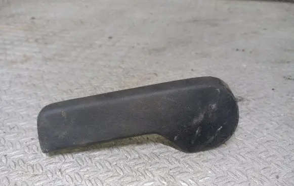 Volkswagen PASSAT B6 Engine bonnet (hood) release handle 1J1823533C