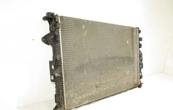 Audi A4 S4 B8 8K Coolant radiator