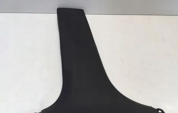 (B) pillar trim (bottom)
