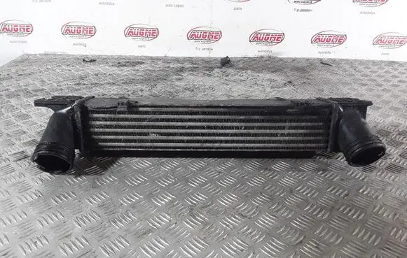 BMW 3 E90 E91 Intercooler radiator 752491607 7524916