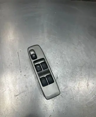 Mitsubishi Pajero Electric window control switch 1514D6 C8DD251MEU