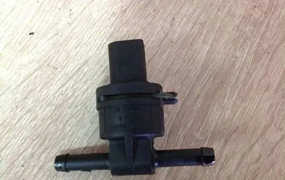 Seat Leon (1P) Fuel temperature sensor 038906081B