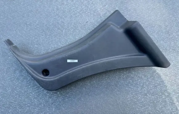 Nissan King Cab, Navara Centre console side trim front 66901VK400