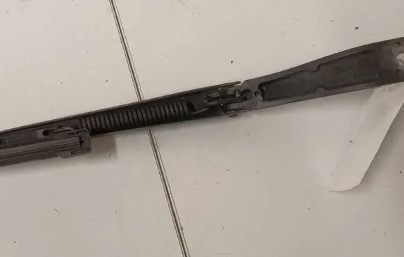 Citroen C3 Windshield/front glass wiper blade 9683381680
