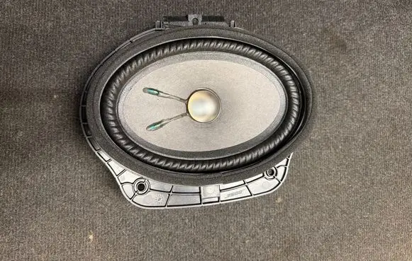 Chevrolet Camaro Front door speaker 23160568 7320300000000X 588122945