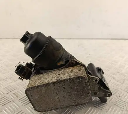 Nissan X-Trail T32 Oil filter mounting bracket 152085948R
