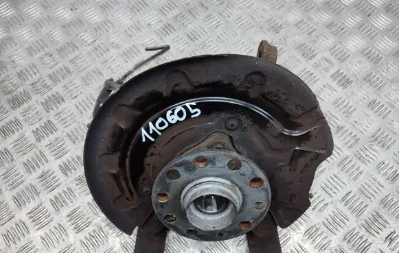 Skoda Octavia Mk3 (5E) Front wheel hub 