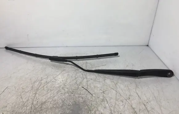 Ford Courier Front wiper blade arm ET7617526AB W56891