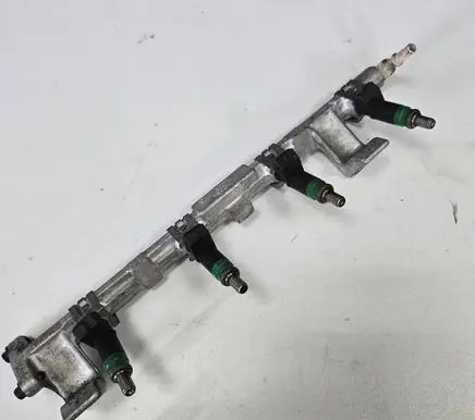 Ford Focus Fuel main line pipe 9D2809h487 2H119H487