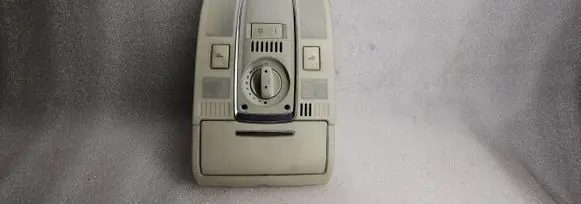 Audi A6 S6 C6 4F Front seat light 4F0947135AT 1822D600 0649200105A