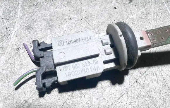 Volkswagen PASSAT B7 Interior temperature sensor 1K0907543E