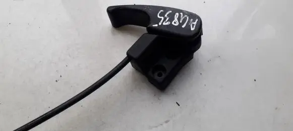 Volkswagen Golf III Engine bonnet (hood) release handle 1H1823533