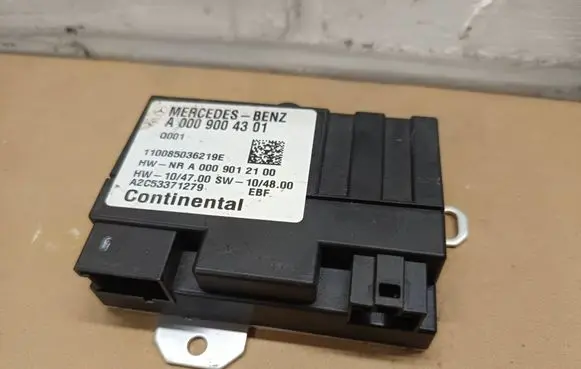 Mercedes-Benz CLS C218 X218 Fuel injection pump control unit/module A0009004301 A0009012100 110085036219E