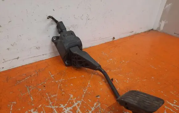 Peugeot Partner Accelerator throttle pedal 9655467180
