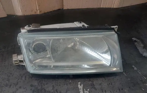 Headlight/headlamp