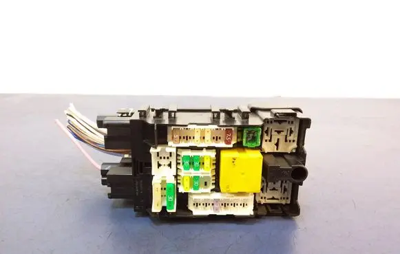 Peugeot 308 Fuse box set 9665492680
