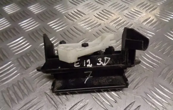 Toyota Corolla E120 E130 Tailgate opening switch 