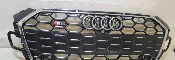 Audi A5 Front grill 8W6