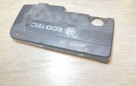 Opel Zafira B Engine cover (trim) 55573266 55573267