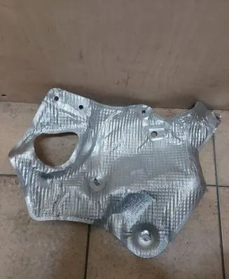Audi Q7 4M Exhaust heat shield 4M1825643F
