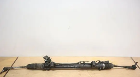 Volkswagen Touareg I Steering rack