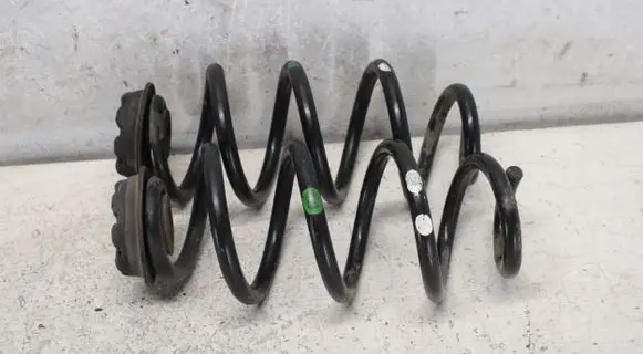 Nissan X-Trail T32 Rear coil spring