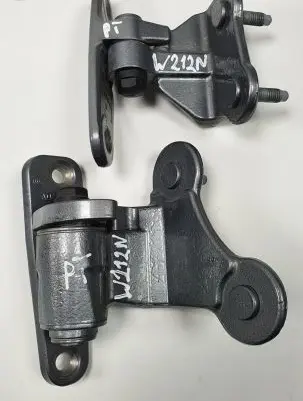 Mercedes-Benz E W212 Rear door hinge set 