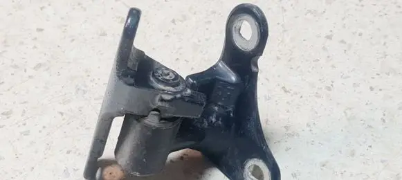 Mitsubishi Colt Rear door lower hinge R14C1 RE14H1