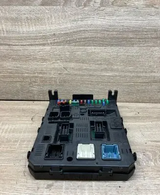 Peugeot 307 Fuse module 9664968980 BSI2004H01