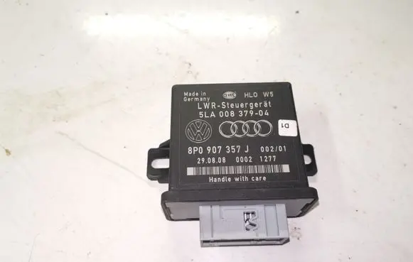 Audi A3 S3 8P Light module LCM 8P0907357J