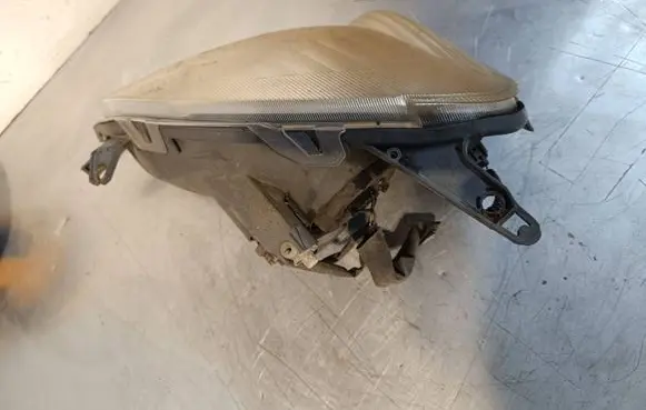 Toyota Yaris Headlight/headlamp