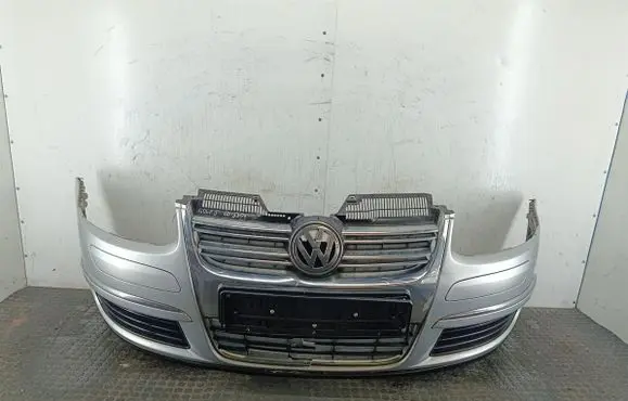 Volkswagen Golf V Front bumper LA7W