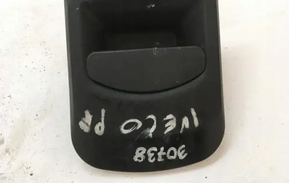 Iveco Daily 6th gen Front door exterior handle KLAMKA ZEWNĘTRZNA PRAWY PRZÓD IVECO DAILY 99-06